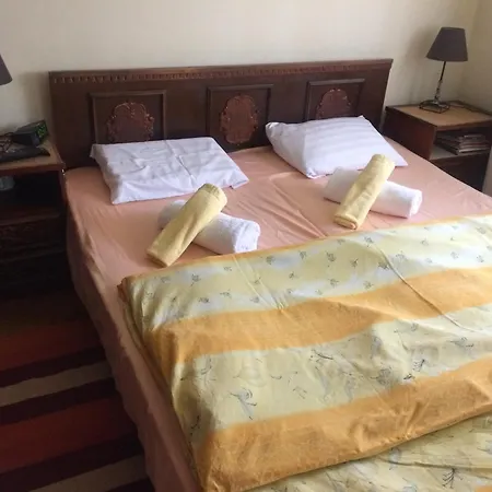 Cozy Classic Near The Office *